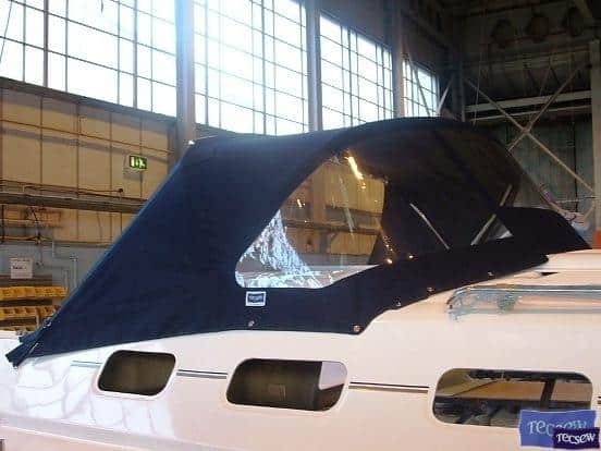 Legend 38 Sprayhood_2