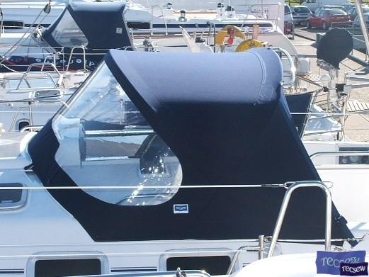 Legend 41 Sprayhood_1