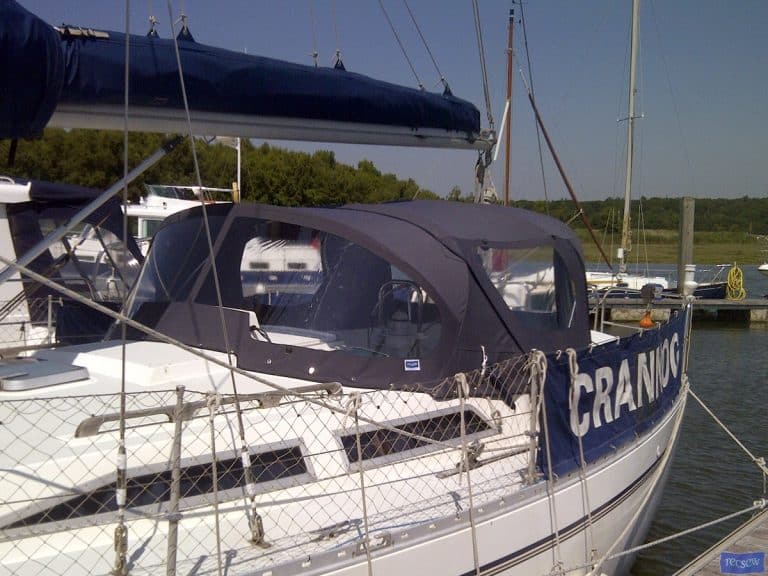 Moody 34 Sprayhood_1