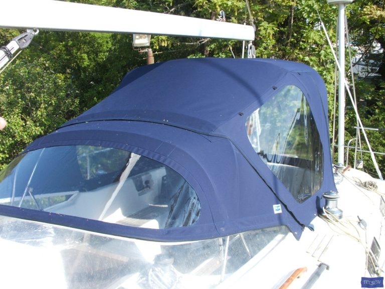 Moody 36cc Sprayhood recover, Blue Admiral_1