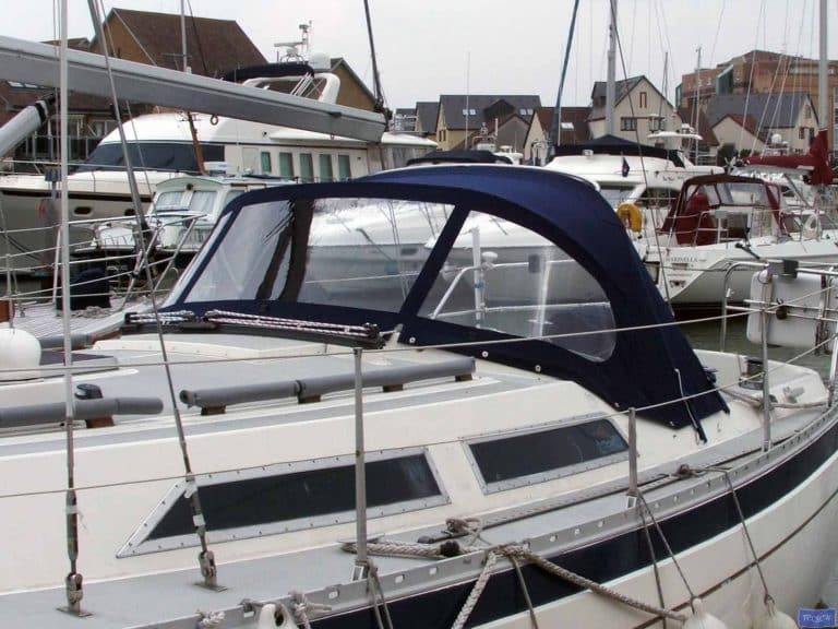 Moody 36S Sprayhood_1