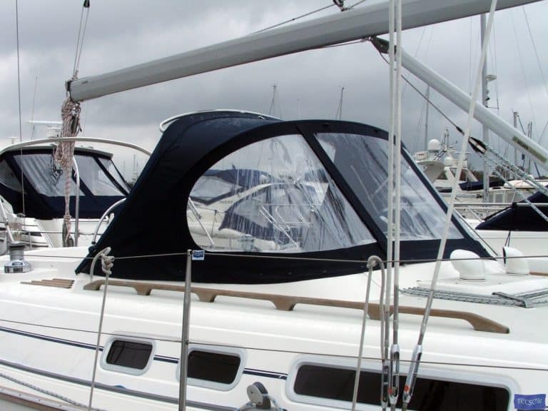 Moody 42 Sprayhood, SCOTT FREE_3