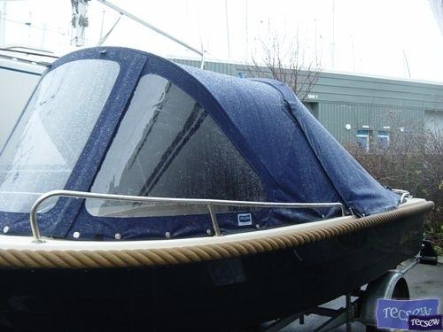 Rhea 450 Sprayhood_2