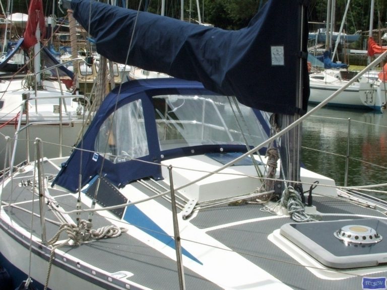 Seawolf 26 Sprayhood_1