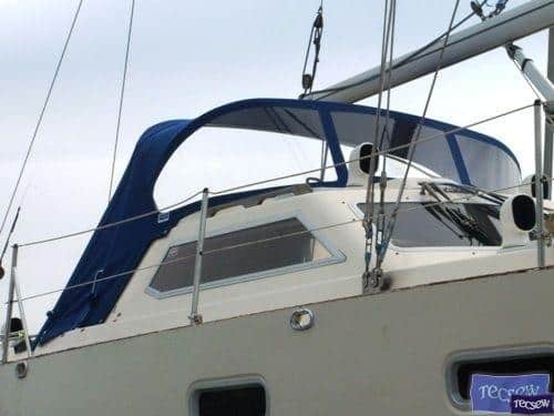 Southerly 135 replacement Sprayhood with new Frame_3