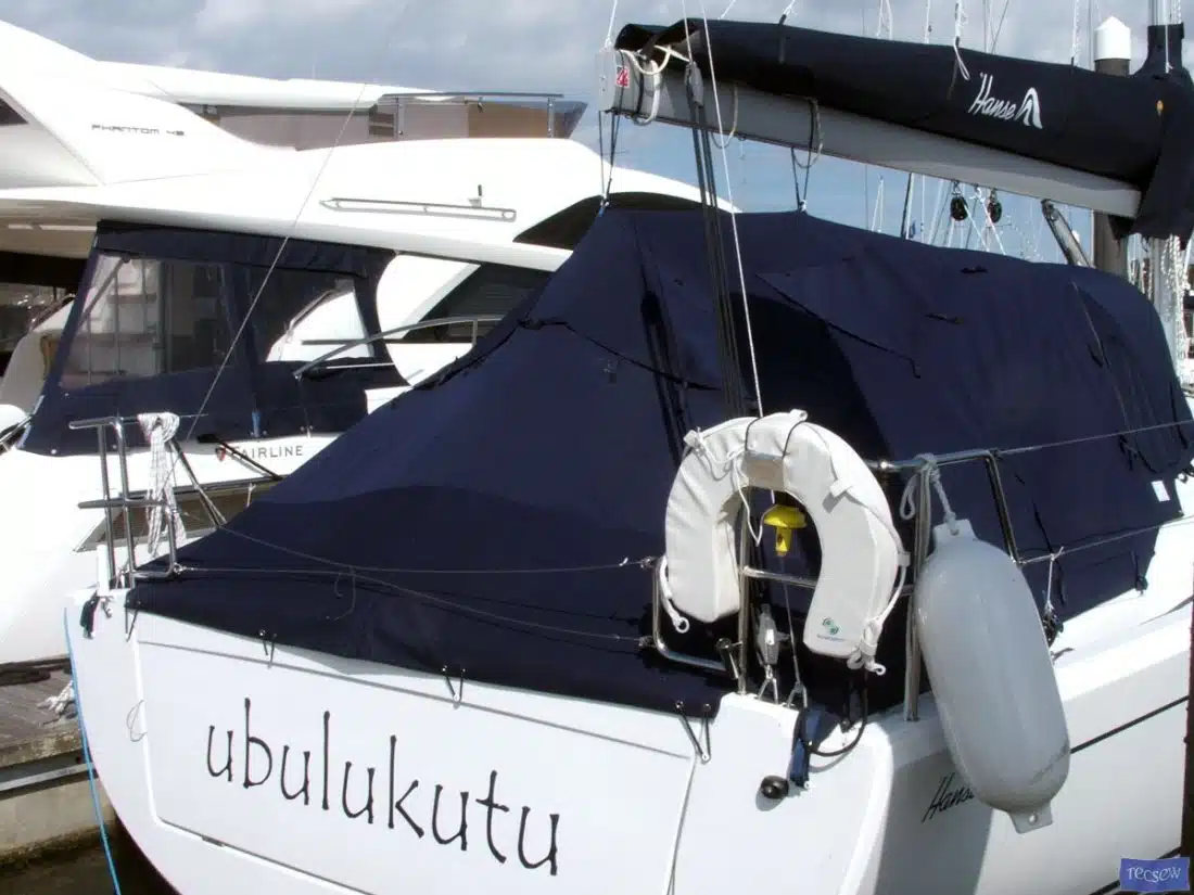Hanse 385 Sprayhood Tonneau fitted to Covercraft Sprayhood with optional windows and blinds_4