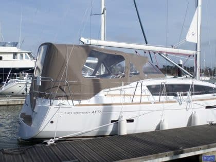 jeanneau sun odyssey 41ds cockpit enclosure 4