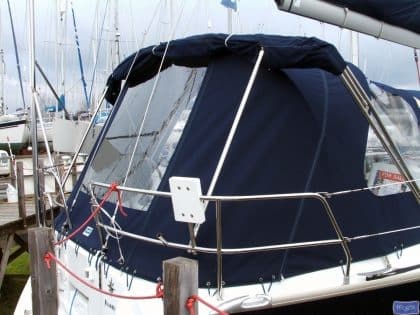 jeanneau sun odyssey 42ds cockpit enclosure fitted to tecsew sprayhood 4