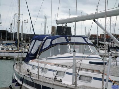 malo 41 cockpit enclosure designed to increase headroom 3