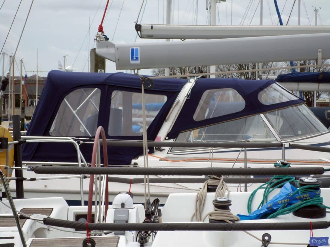 malo 41 cockpit enclosure designed to increase headroom 4