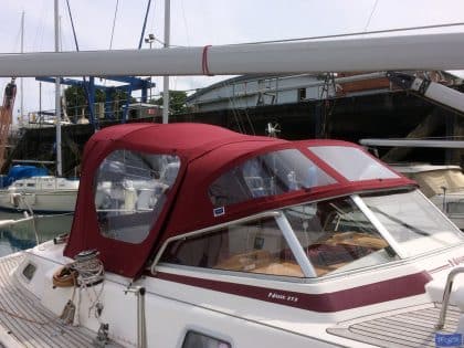 najad 373 new sprayhood shown with new cockpit enclosure 1