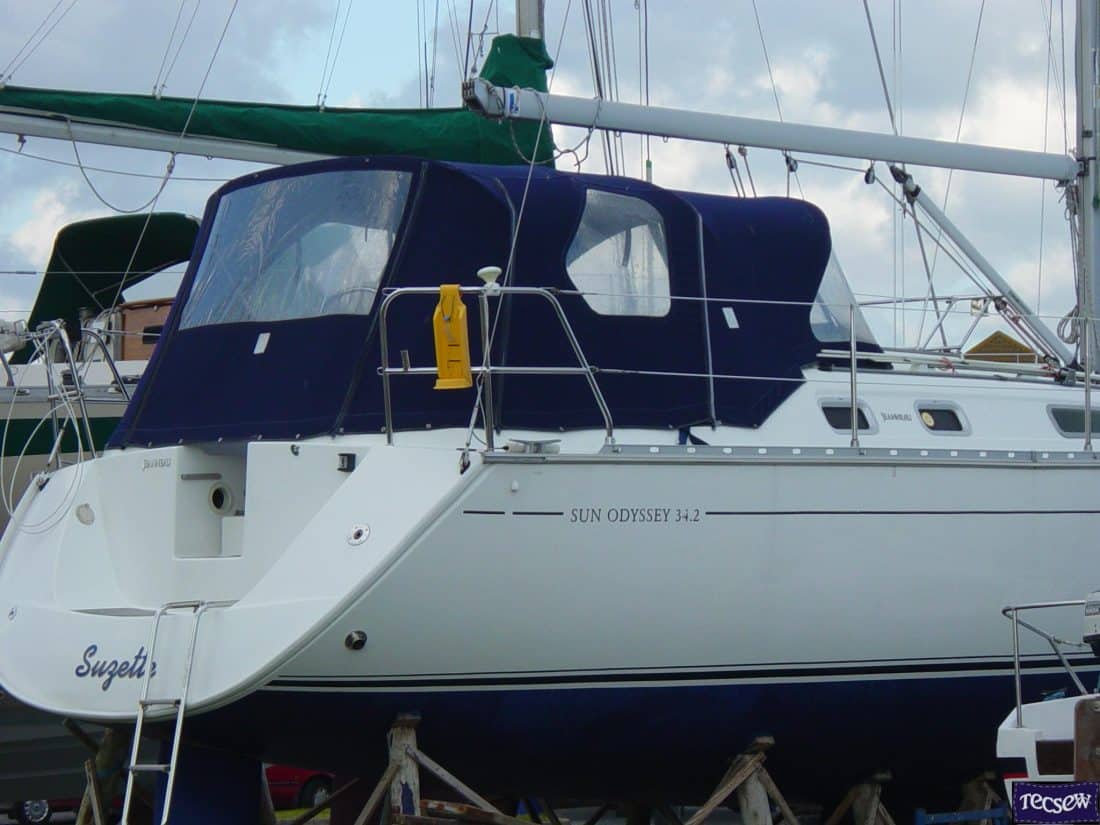Jeanneau Sun Odyssey 34.2 Cockpit Enclosure