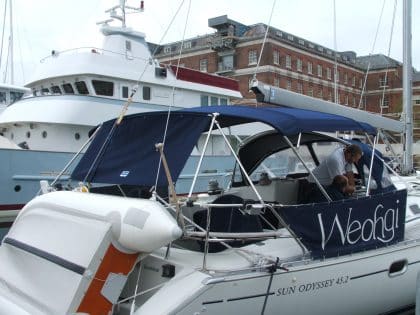Jeanneau Sun Odyssey 45.2 Bimini