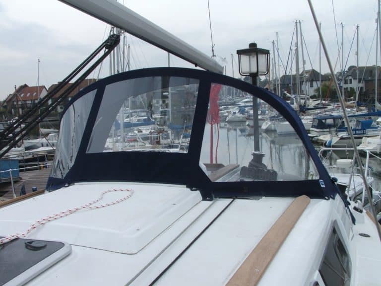 Jeanneau Sun Odyssey 30i Sprayhood