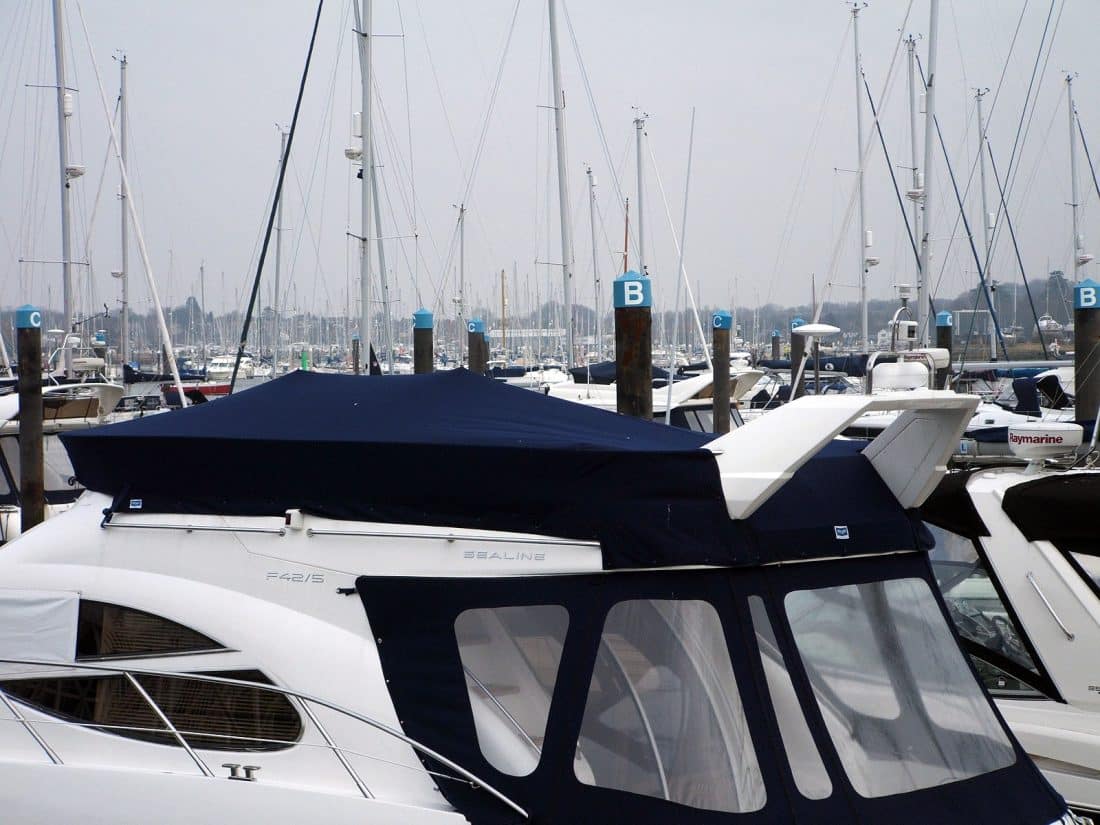 Sealine 42/5 Flybridge Tonneau