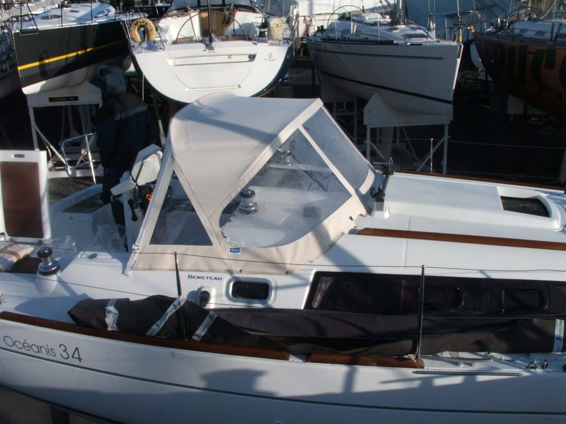 Beneteau Oceanis 34 Sprayhood