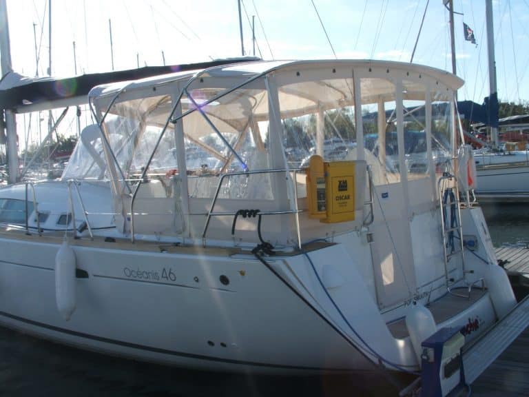 Beneteau Oceanis 46 Bimini Conversion utilising T-Top Bimini and Sprayhood