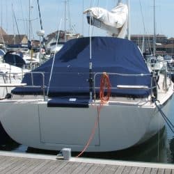 moody 45 classic sprayhood tonneau fitted to factory sprayhood 1