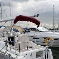 Cockpit Enclosure Optional Support Struts