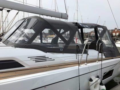 Beneteau Oceanis 51.1 model with NO ARCH, Cockpit Enclosure left side 3