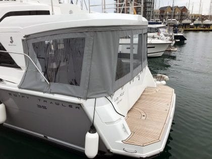 Beneteau Swift Trawler 35 Cockpit Enclosure left side 3