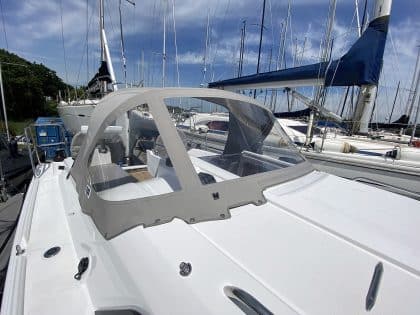 Beneteau Oceanis 30.1 Sprayhood