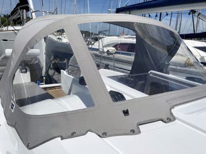Beneteau Oceanis 30.1 Sprayhood