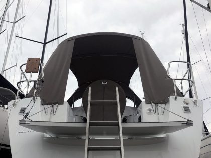 Jeanneau Sun Odyssey 319 Cockpit Enclosure to fit Tecsew Sprayhood "WITH ZIPPED REMOVABLE SIDES"