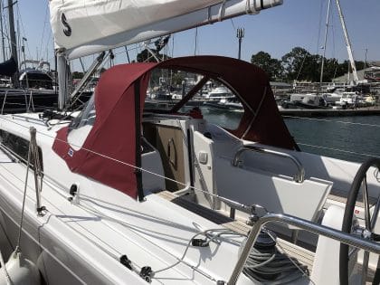 Beneteau Oceanis 30.1 Sprayhood