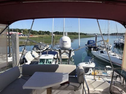 Jeanneau Prestige 420 Flybridge Bimini