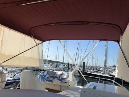 Jeanneau Prestige 420 Flybridge Bimini