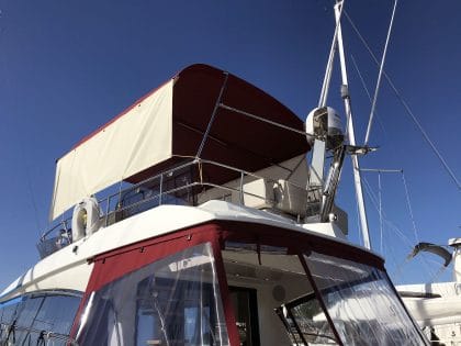 Jeanneau Prestige 420 Flybridge Bimini