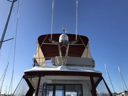 Jeanneau Prestige 420 Flybridge Bimini