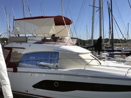 Jeanneau Prestige 420 Flybridge Bimini