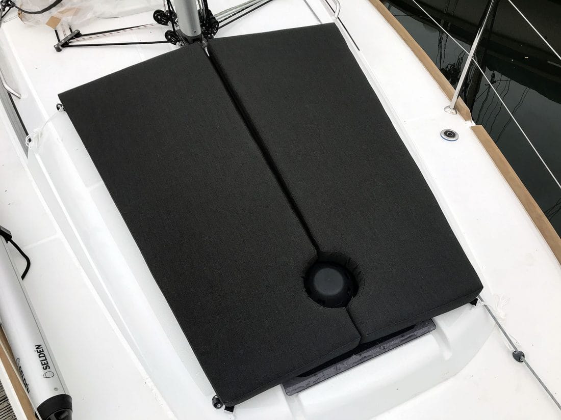 Jeanneau Sun Odyssey 349 Sunbathing Mattress