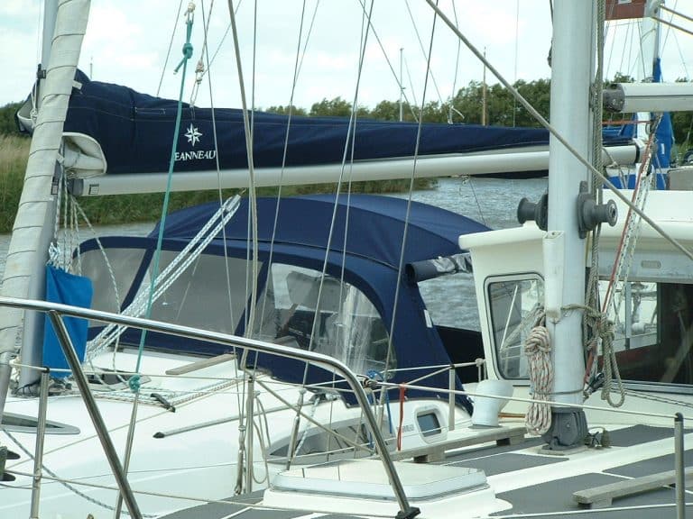 Jeanneau Sun Odyssey 29.2 Sprayhood