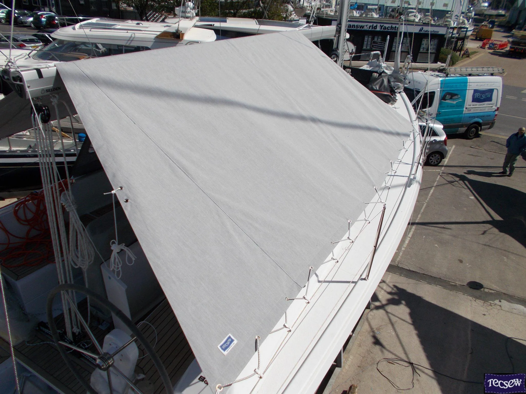 Durable Fabric and Stitching – Tecsew Boom Tent Close-up of durable marine fabric and expert stitching on Tecsew boom tent, ensuring performance in harsh conditions.