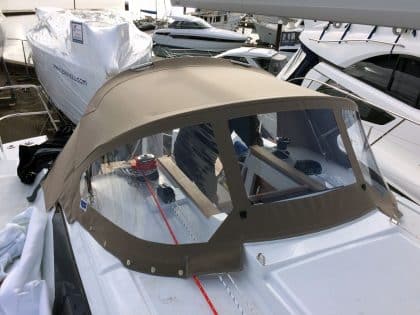 Jeanneau Sun Odyssey 319 Sprayhood