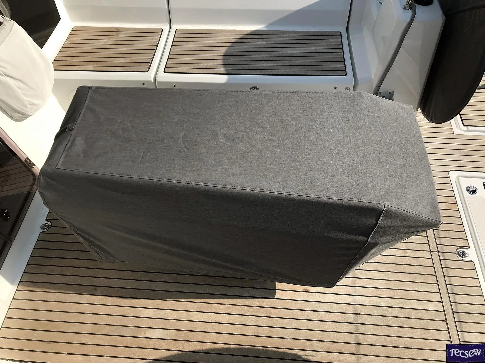 Cockpit Table Cover - Table Covers for Boats Cockpit Table Cover - Table Covers for Boats