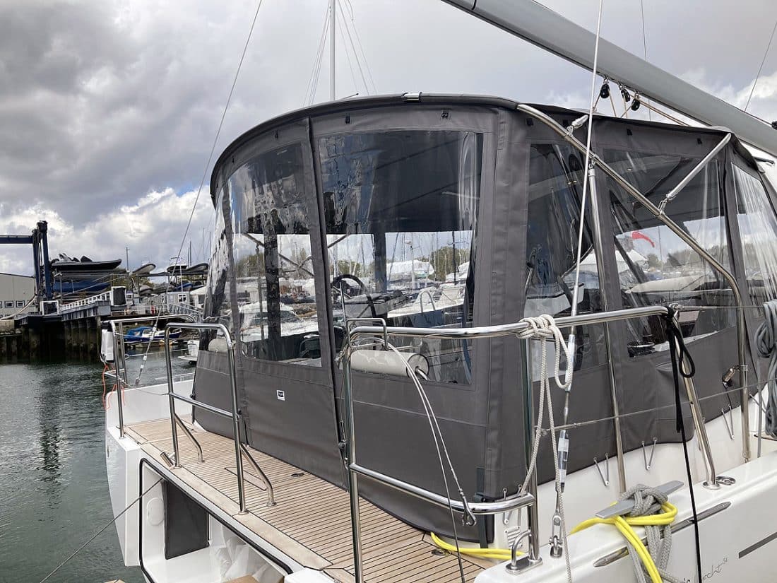 Beneteau Oceanis Yacht 54 Bimini Conversion