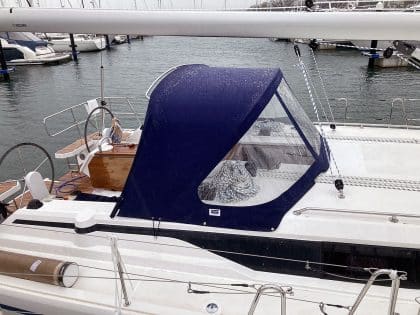 Bavaria C42 Sprayhood