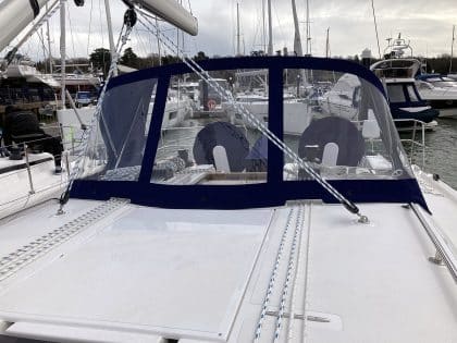 Bavaria C42 Sprayhood