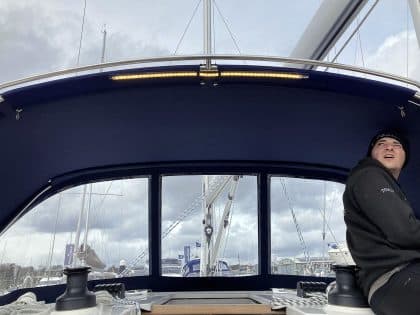 Bavaria C42 Sprayhood