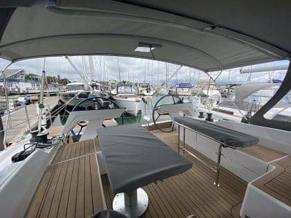 Hanse 460 Bimini