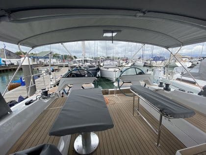 Hanse 460 Bimini