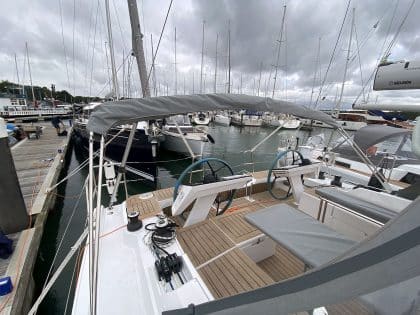 Hanse 460 Bimini