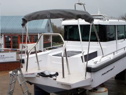 Axopar 28 Bimini