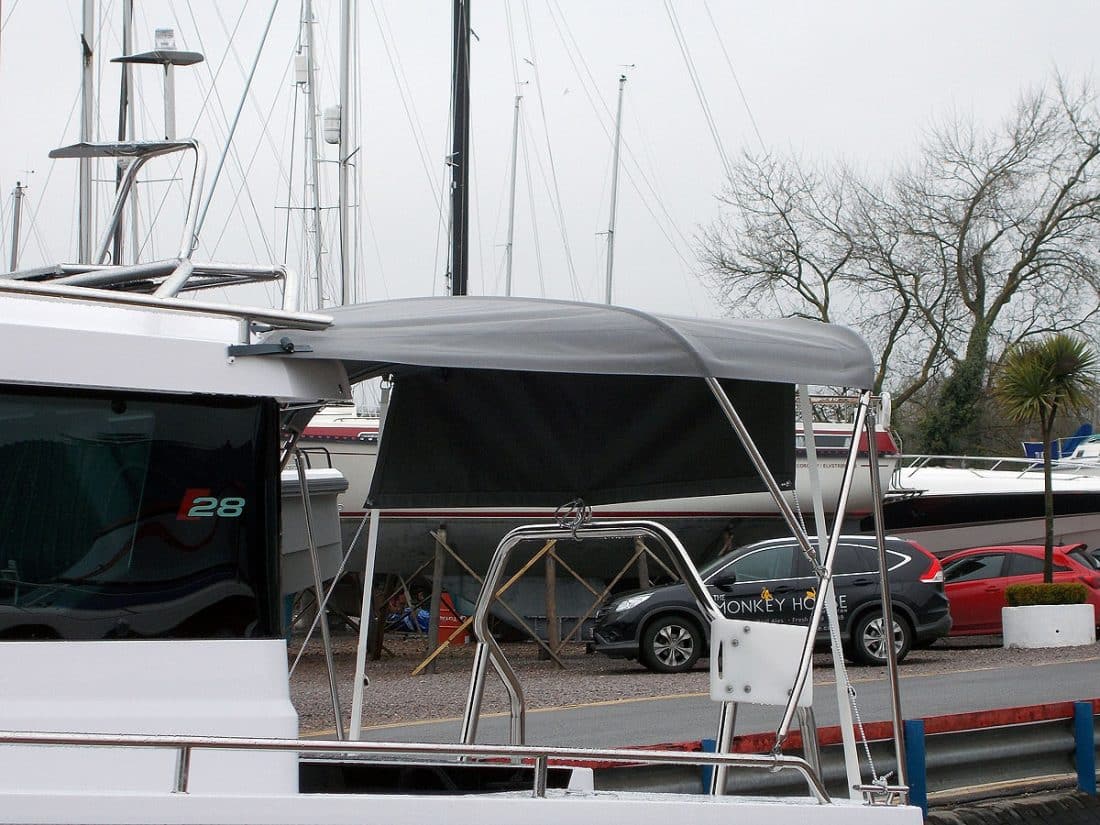 Axopar 28 Bimini