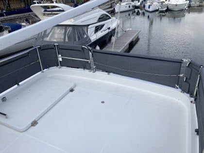 Beneteau Swift Trawler 34 Flybridge Dodgers