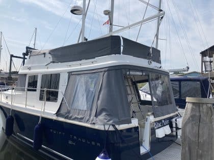 Beneteau Swift Trawler 34 Flybridge Dodgers